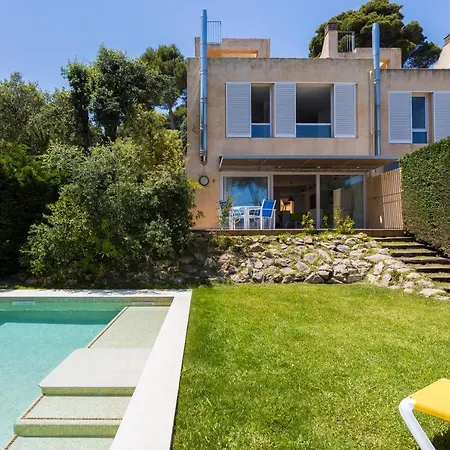 Luxury In Front Of The Alba